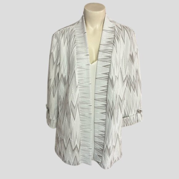 Frank Lyman Grey & White Zig Zag Stretch Blazer - Picture 1 of 9